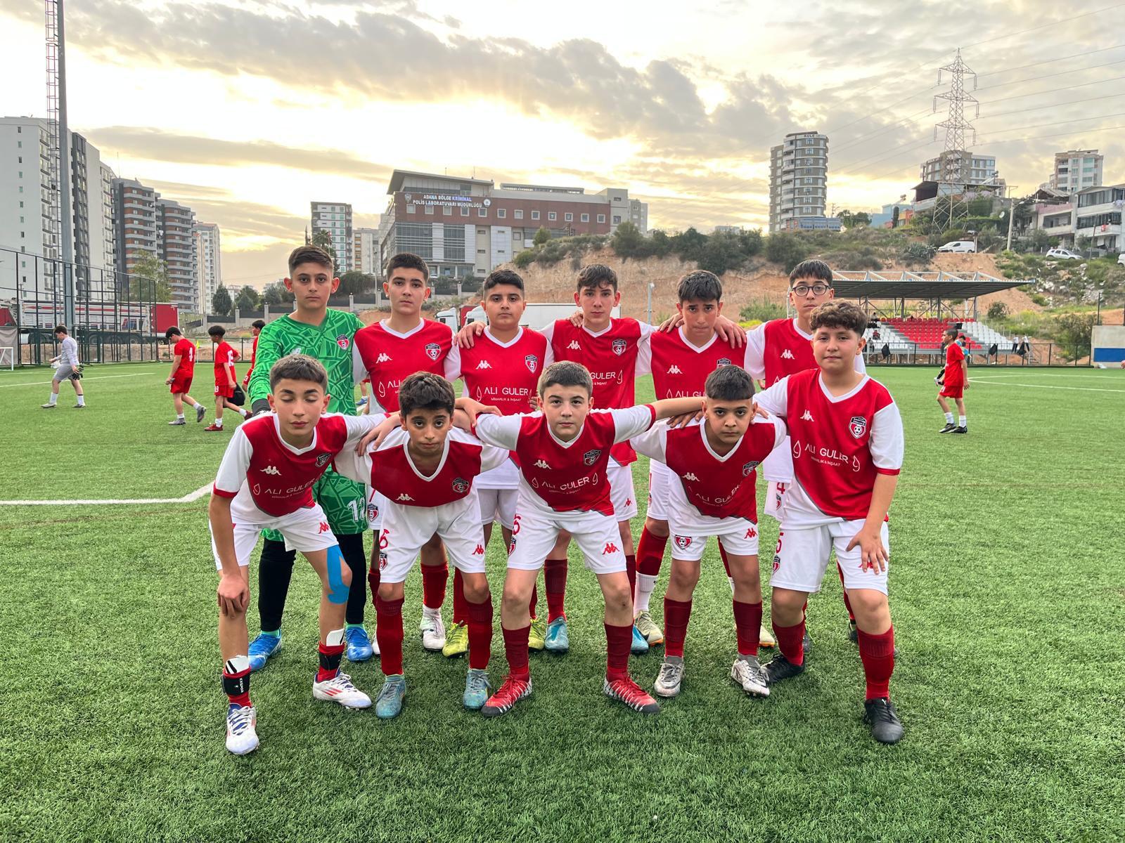 Şampiyon Çocuk FK takım fotoğrafı